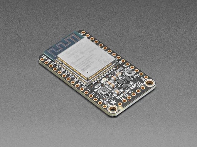 Adafruit HUZZAH32 – коммутационная плата ESP32