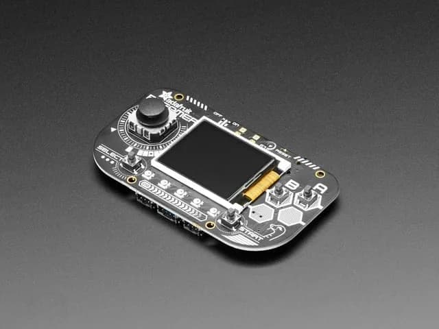 Adafruit PyGamer для MakeCode Arcade, CircuitPython или Arduino