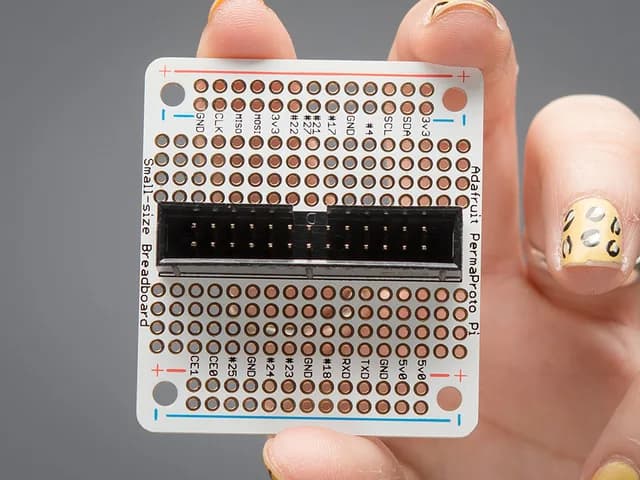 Компактный макет печатной платы Adafruit Perma-Proto Raspberry Pi
