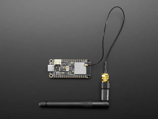 Adafruit ESP32-S2 Обратный TFT перо с WFL