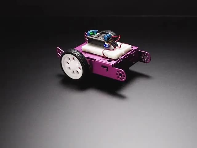 Алюминиевое шасси фиолетового цвета для двигателей TT — 2WD