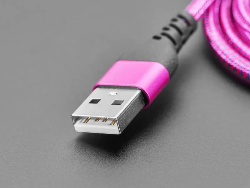 Тканый кабель USB A — USB C розового и фиолетового цвета — длина 1 метр