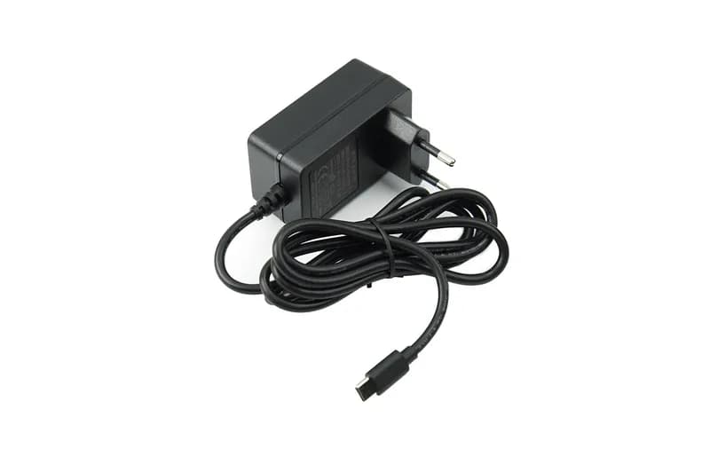 Оптимизируйте свой Raspberry Pi 5 с помощью этого мощного адаптера 5 В/5 А!
