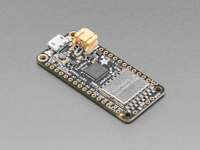 Радио Adafruit Feather 32u4 RFM95 LoRa — 868 или 915 МГц