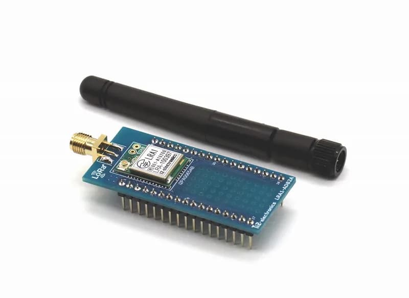 LRA1 LoRa/FSK 2,54 ммDIP (SMA) LRA1-ADB2A-SMA--